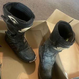 O’Neal riding boots